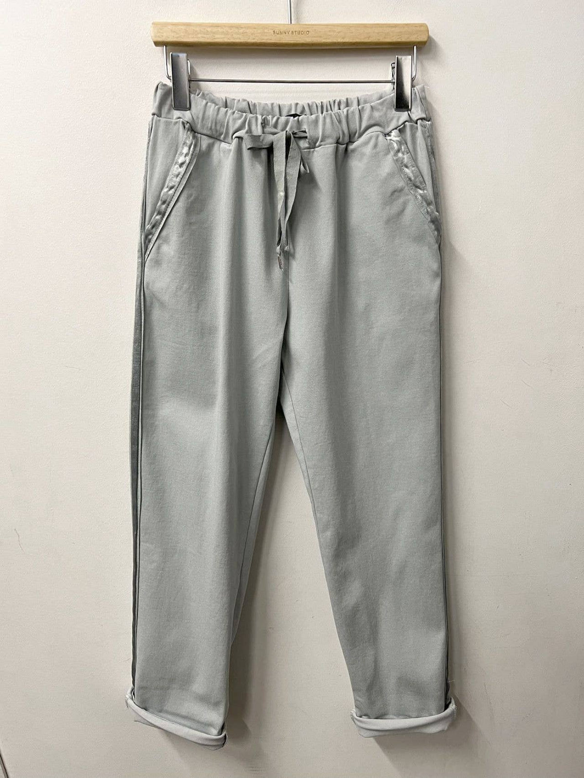 Lässige Hose mit Taschen