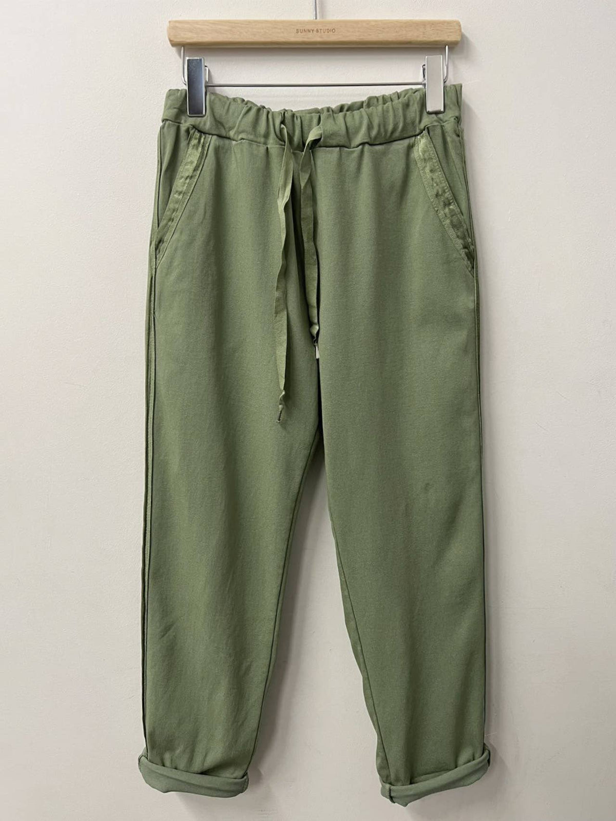 Lässige Hose mit Taschen