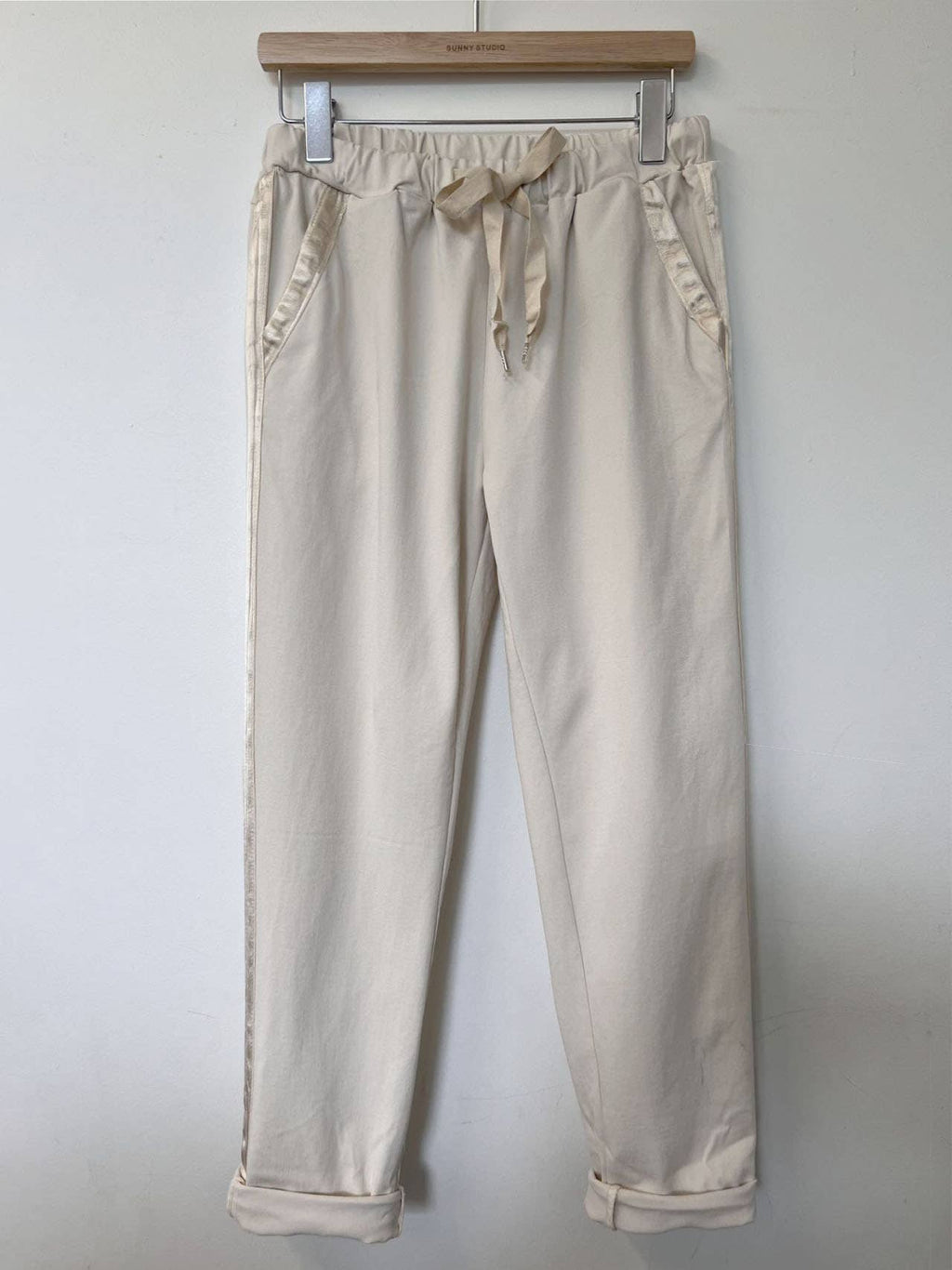 Lässige Hose mit Taschen