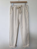 Lässige Hose mit Taschen