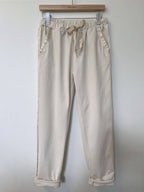 Lässige Hose mit Taschen