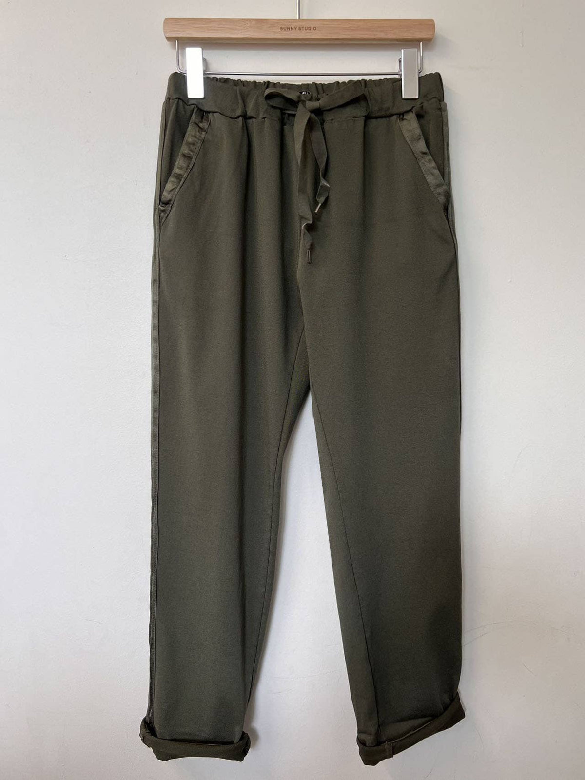 Lässige Hose mit Taschen