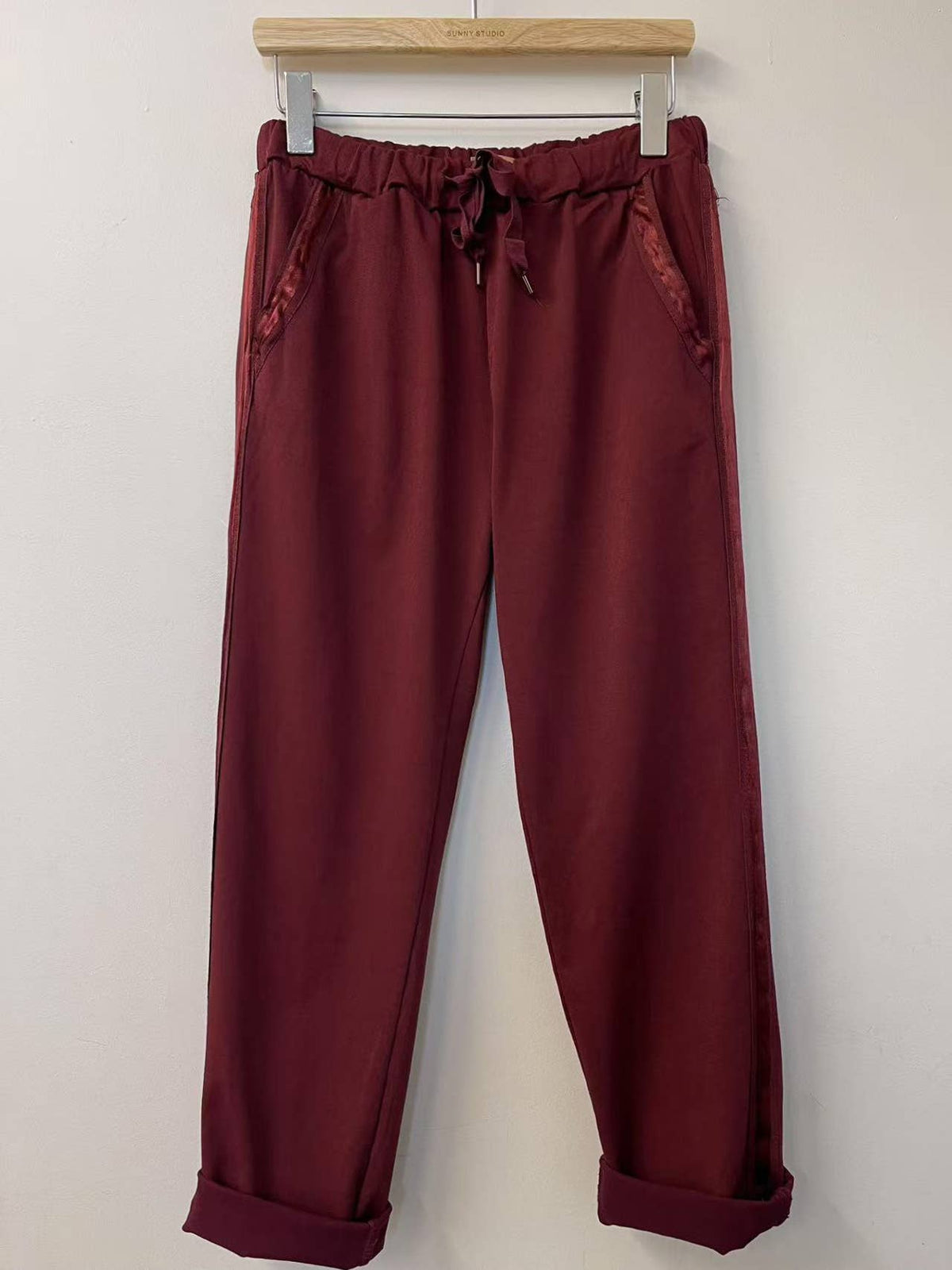 Lässige Hose mit Taschen