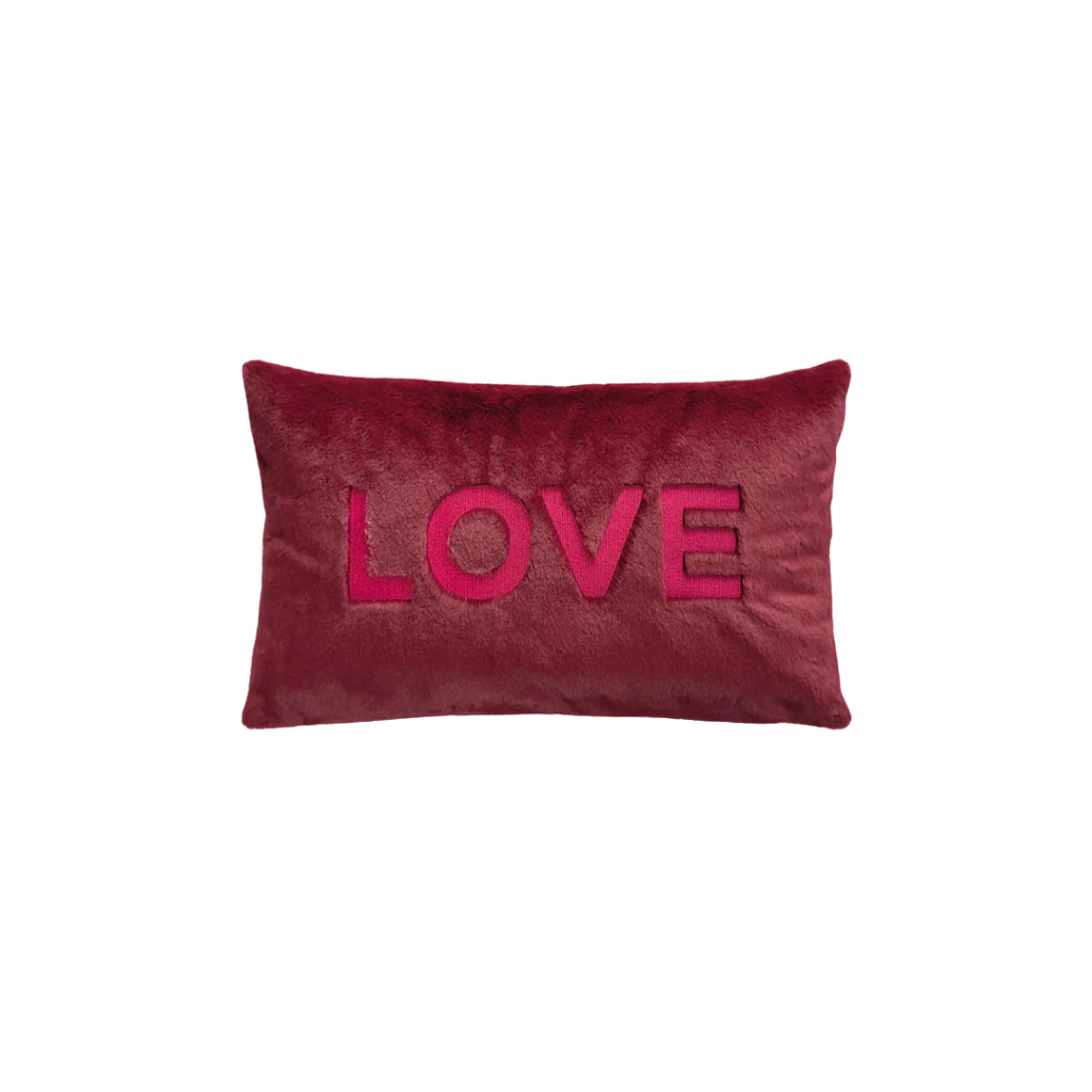 PAD Kissenbezug „Gaze“ mit 'Love' Schriftzug – ausdrucksstarkes, flauschiges Wohnaccessoire